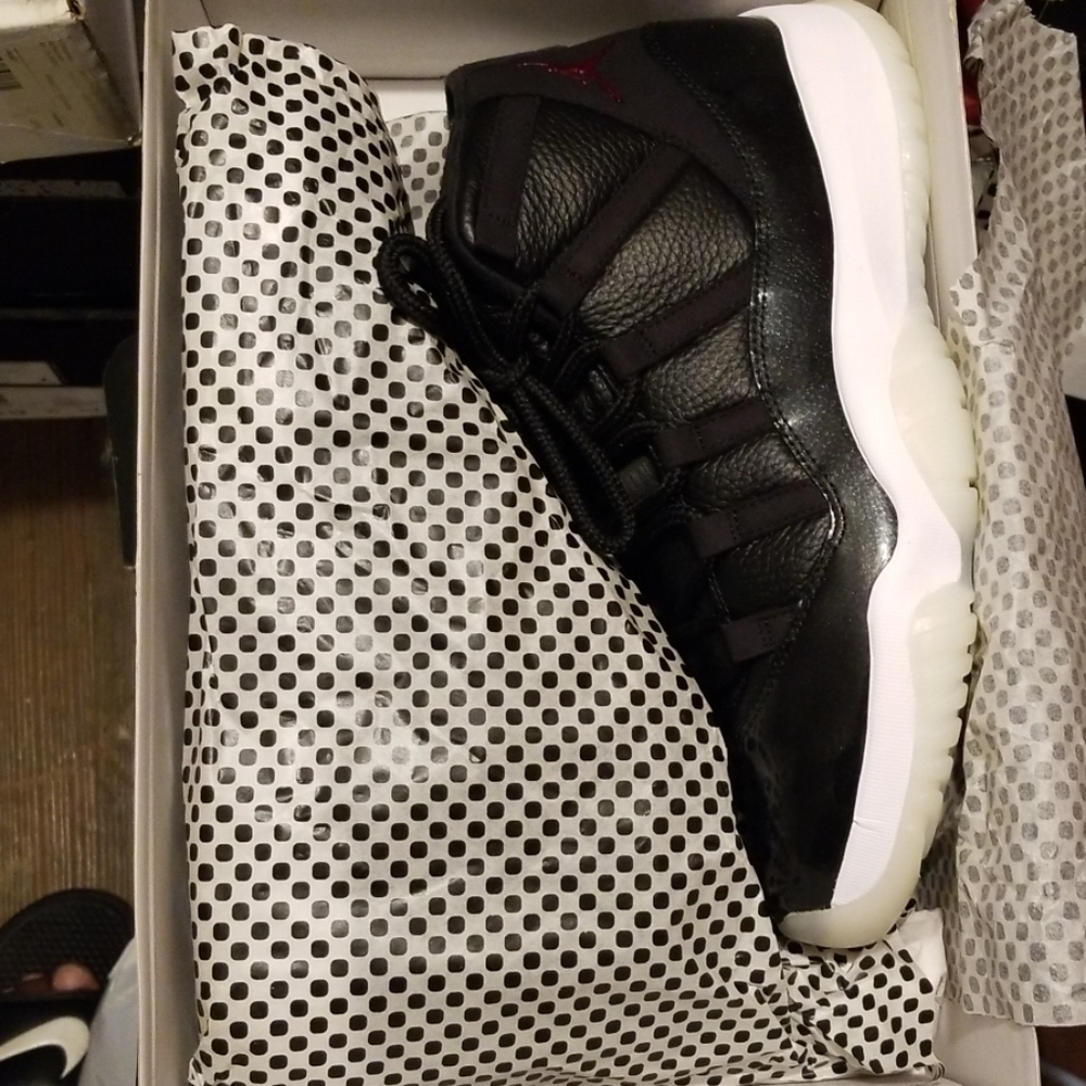 Retro 11 - Picture 5 of 6